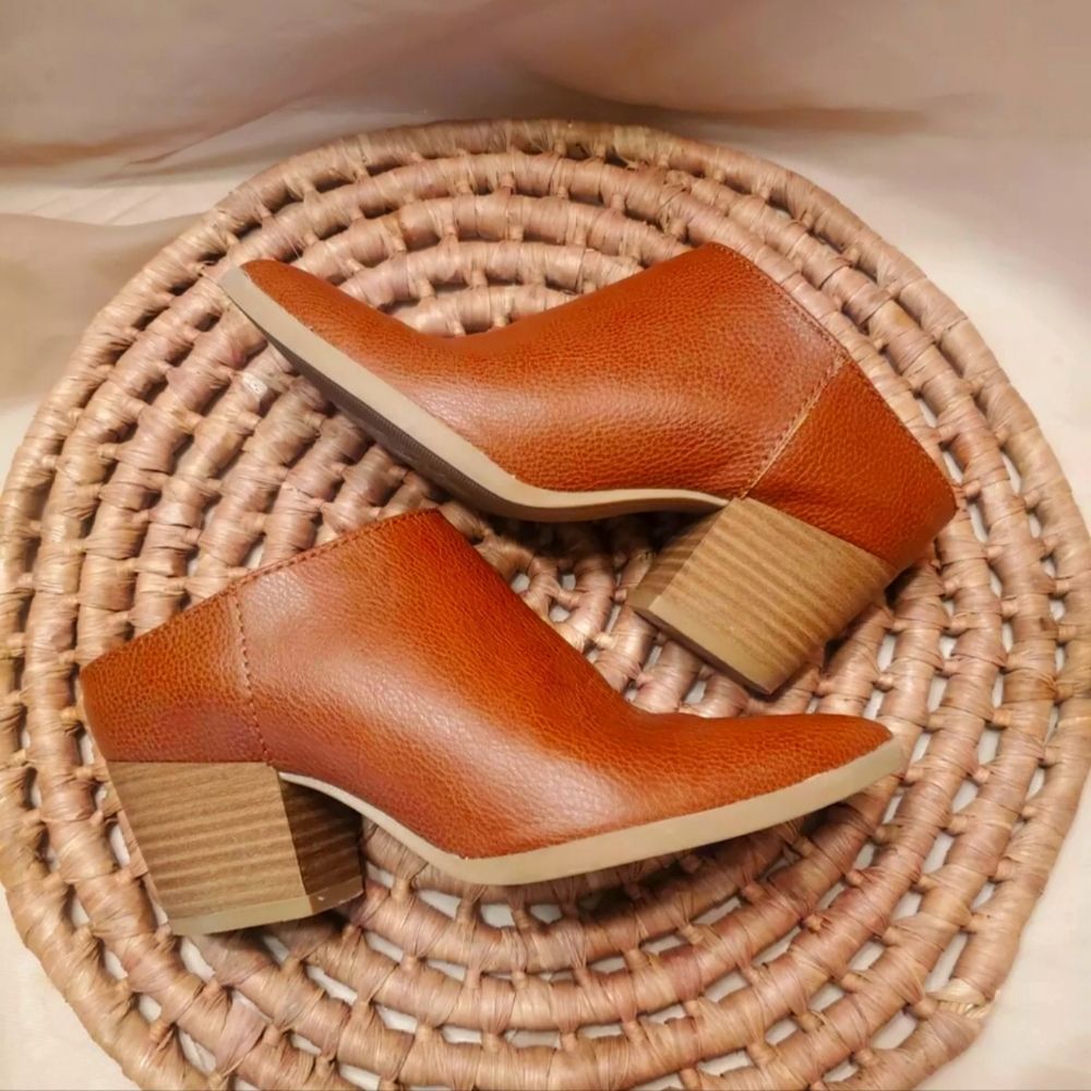 Universal Thread Women's Makana Faux Leather Block Heel Mule Brown Shoes Size 5